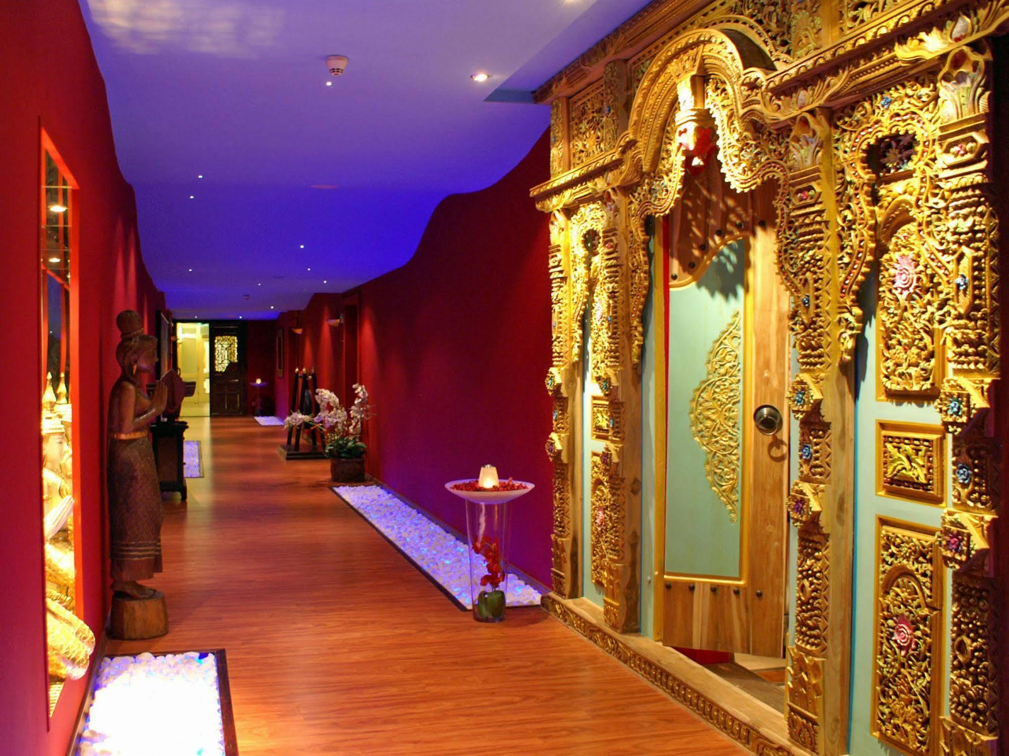 Grand Hotel Binz Exterior photo Thai spa in Bangkok