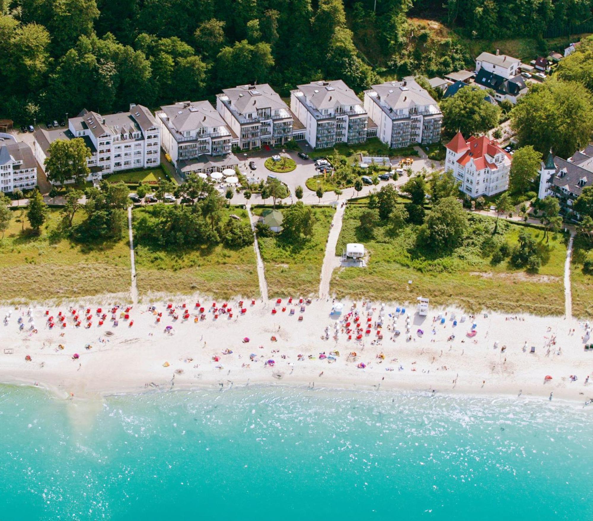 Grand Hotel Binz Exterior photo Aerial view of the resort