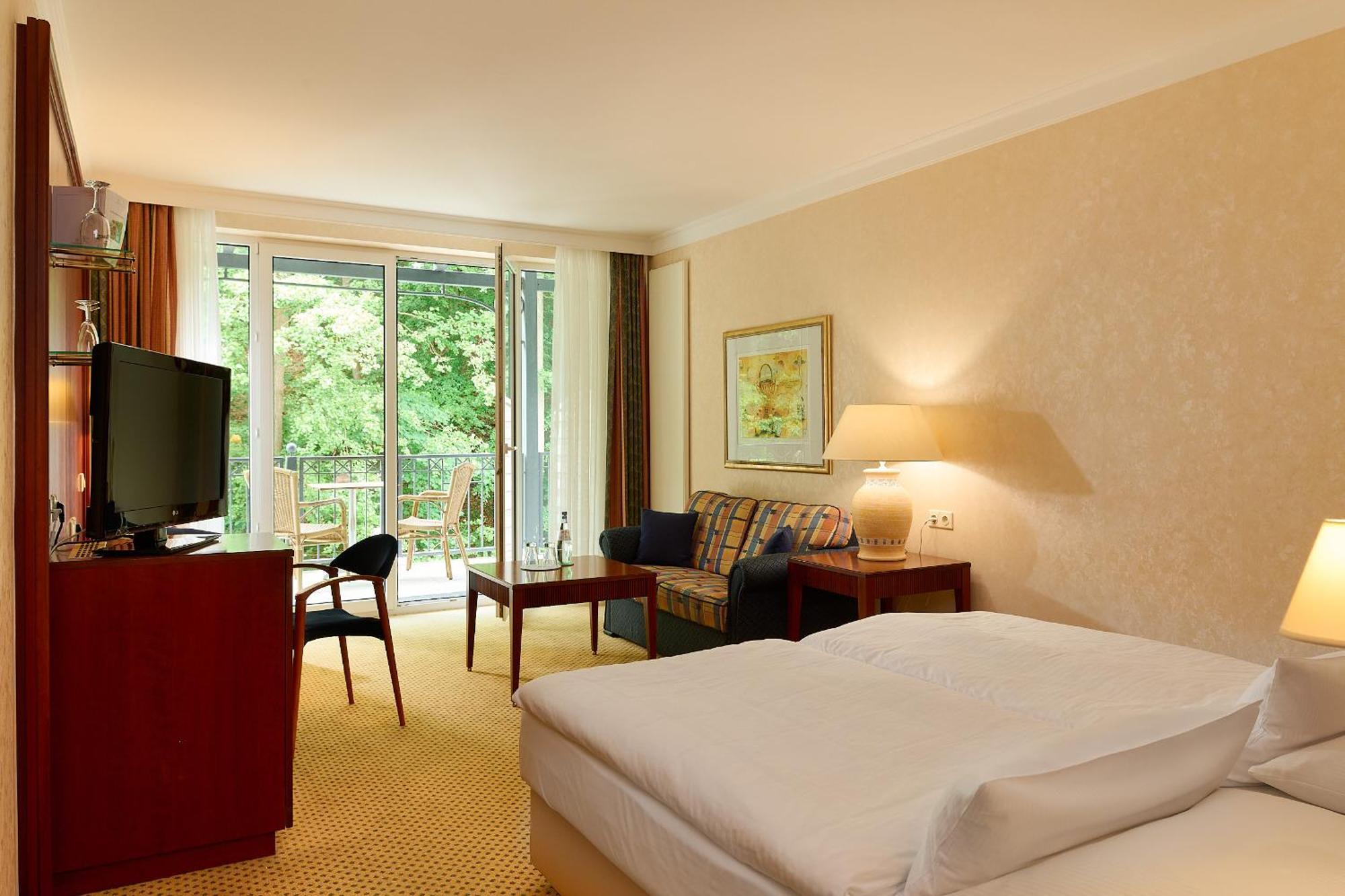 Grand Hotel Binz Exterior photo A typical room at the Hotel de France