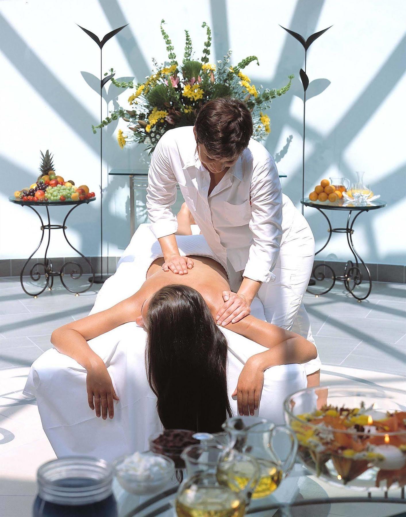 Grand Hotel Binz Exterior photo Massage