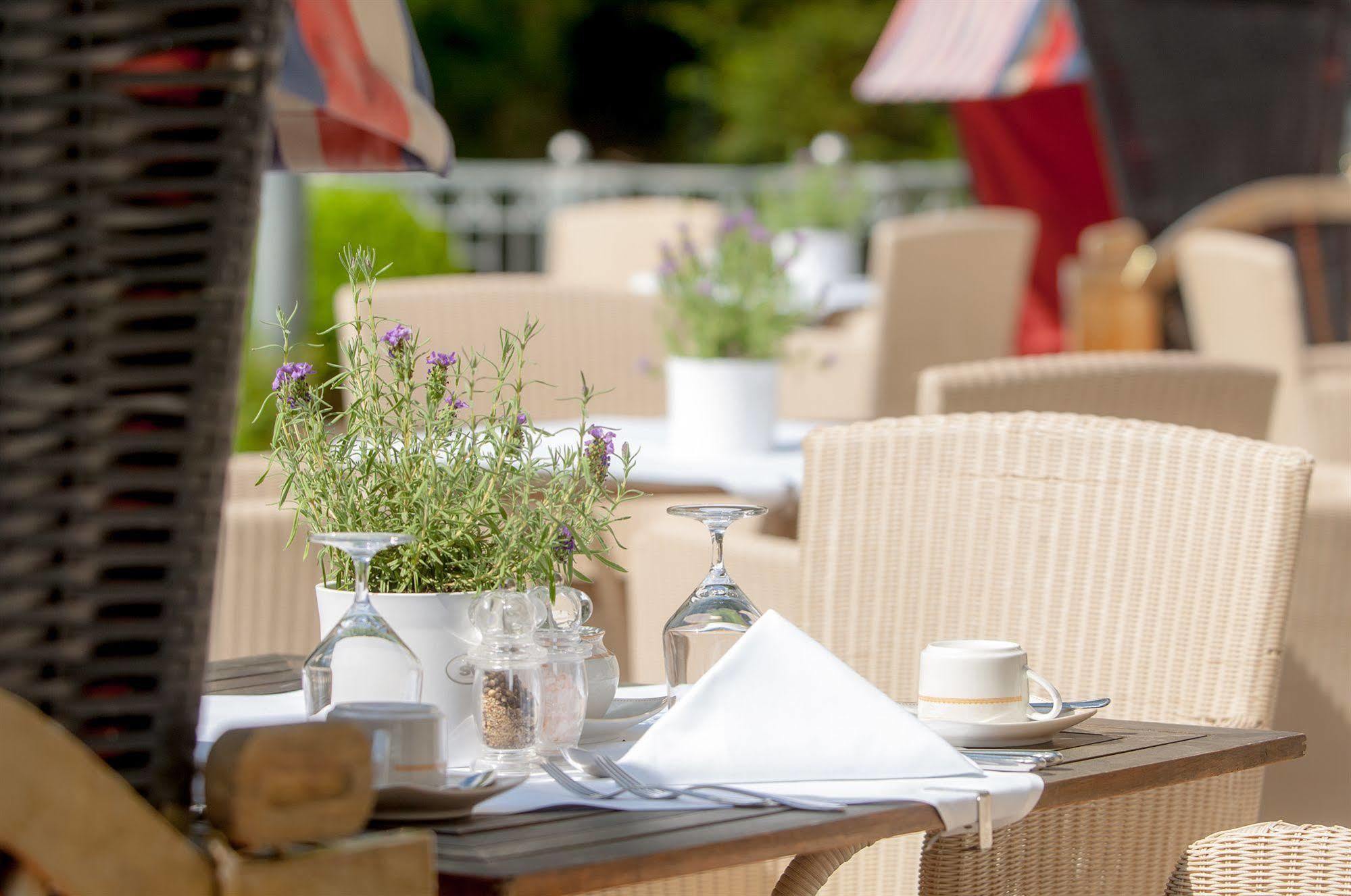 Grand Hotel Binz Exterior photo Restaurant